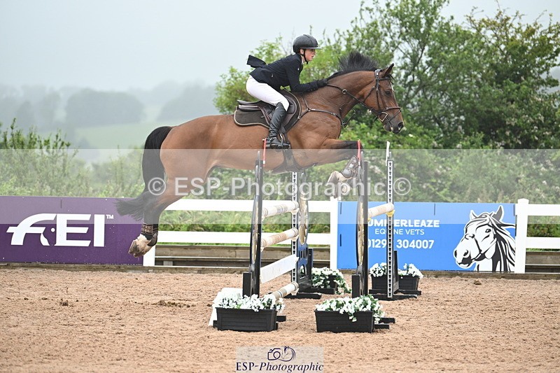 240720A-115850-14651 - Cls 11, 1 Star Bronze Tour 1.15m