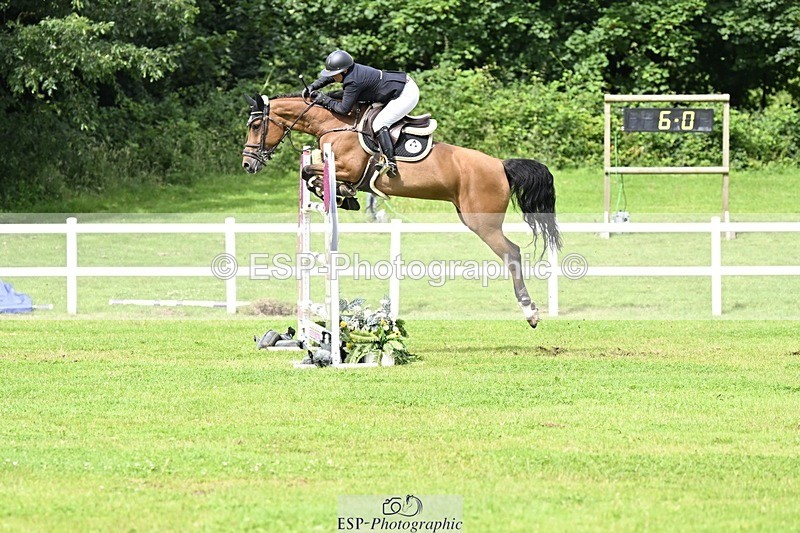 240711-153735-28752 - Cls 118 Snr 1.45m GP Jump Off and Presentations