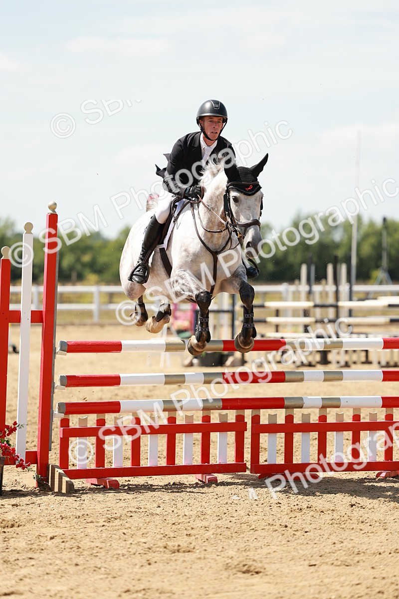 SBM_007586 - Class 3 - Senior Newcomers - 1.10m Open