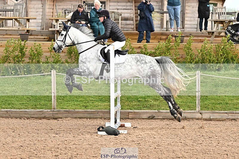 250416-094958-00122 - Cls 1 British Novice and 90cm