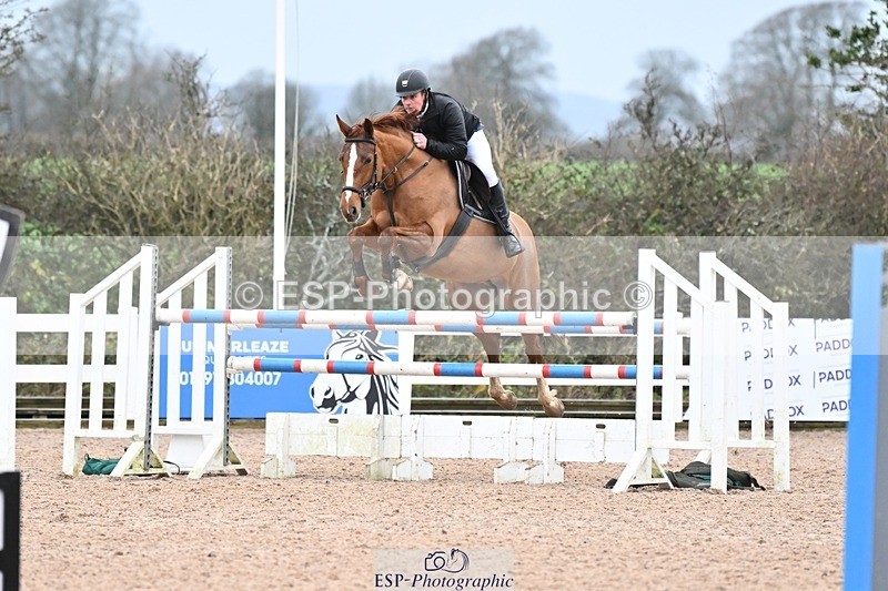 241206-140049-01038 - Cls 6 Foxhunter and 1.20m Open