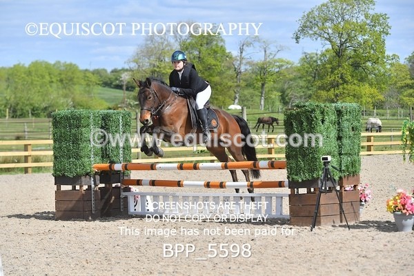 BPP_5598 - CLASS 24 SUN Senior BritiNovice/ 90cm Open