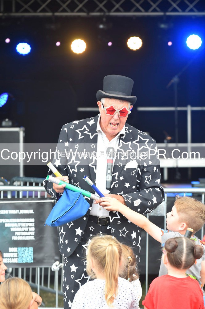 SH4_9532 - Mr Cosmo.
