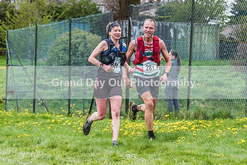 3 Peaks-2632 - The 3 Peaks Race - The Finish - Saturday 29th April 2023