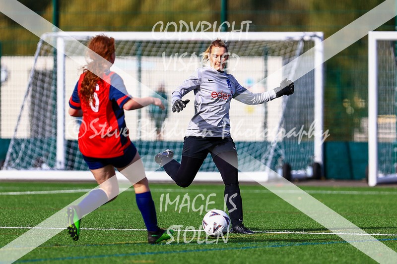 1DX30702 - 2025-10-05 FC Abbey Meads Ladies V Purton  Kingsdown FC Ladies