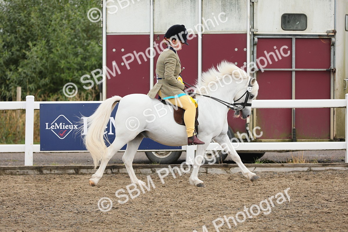 SBM_22405 - Class 807 - Young Rider 11 to 16 Yrs