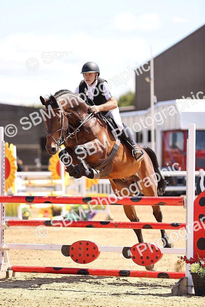 SBM_014472 - Class 15 - Senior Newcomers - 1.10m Open