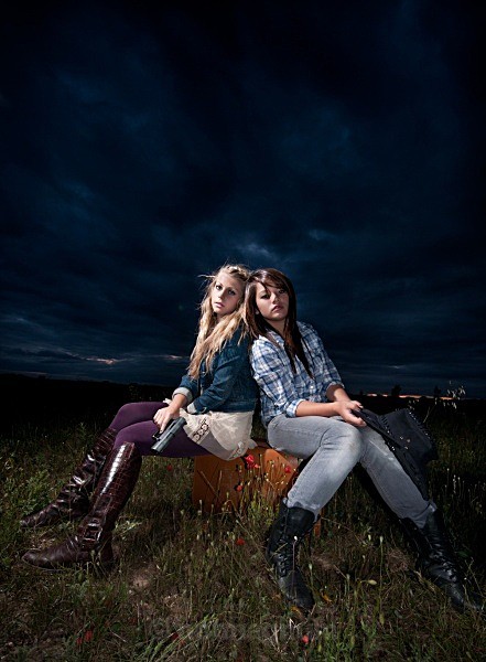 Ellie n Mica - YOUR OWN PHOTOSHOOT