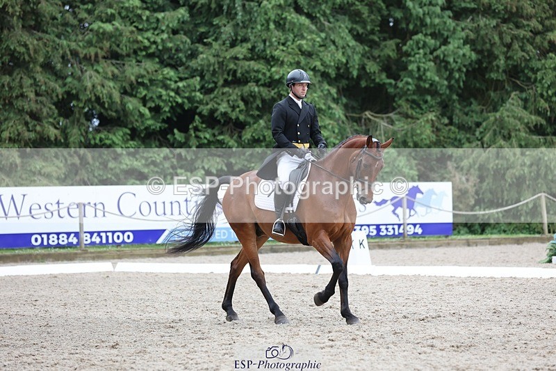 240523-172932-06145 - 324-COOMBELAND_SEMILLY-Rupert_Batting