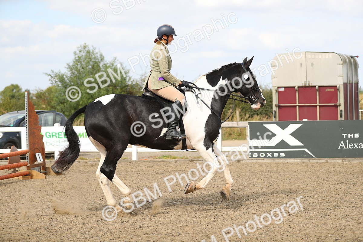 SBM_05711 - Class 48a Style & Performance 70cm (15-19)