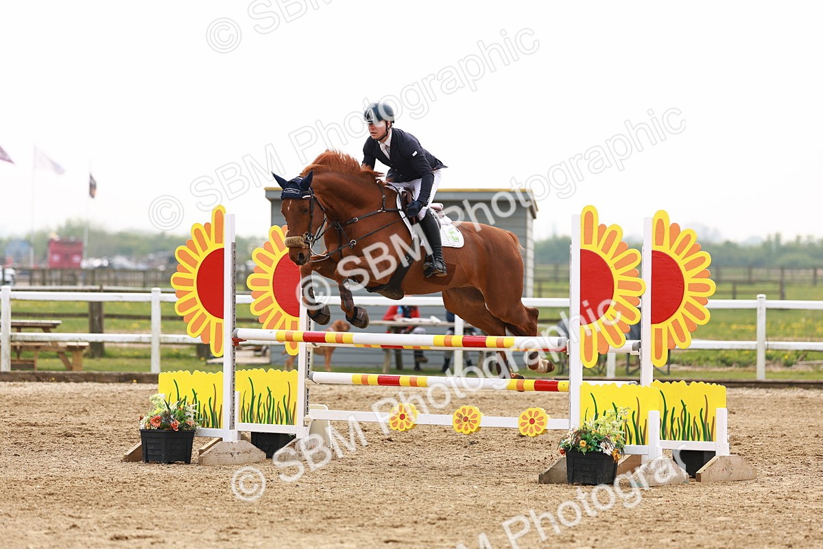  - Class 18 - Senior Newcomers - 1.10m