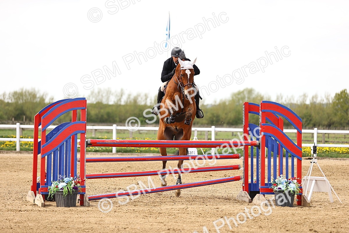 SBM_002408 - Class 11 - Senior newcomers - 1.10m