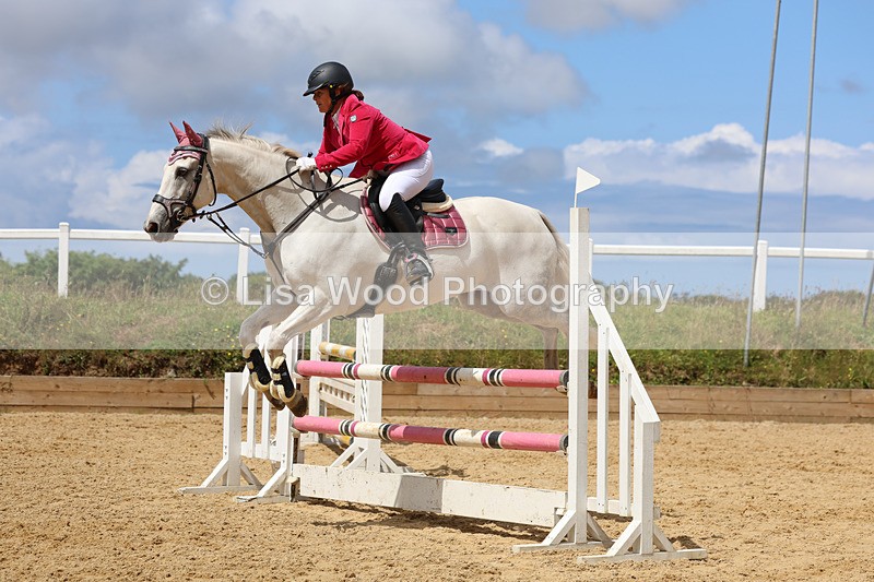 3E7A0509 - Class 9: Senior British Novice/90cm open
