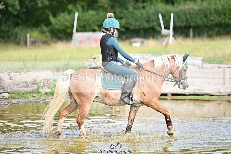 250821B-105542-00252 - Group C - Laraine