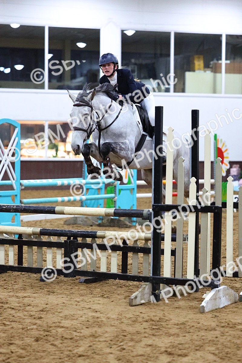 SBM_002924 - Class 6 - Holly & Ivy Stakes - 90cm