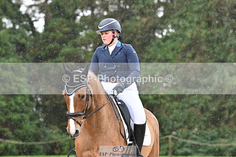 251023A-125352-02028 - C-240-Issy.Hollidge