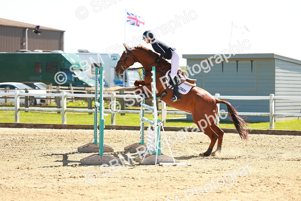 SBM_001647 - Class 5 - Senior Foxhunter - 1.20m