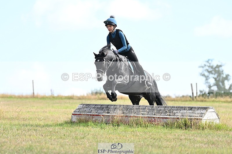 250821B-104213-00153 - Group B - Danielle