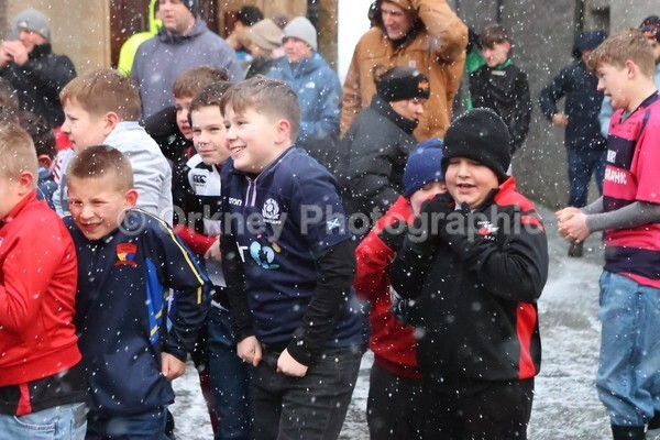 AA076404 - New Years Boys Ba'