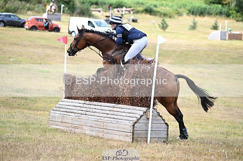 250803A-152312-16217 - P-714-Skye.Pleydell-Bouverie-SUPER.VISION