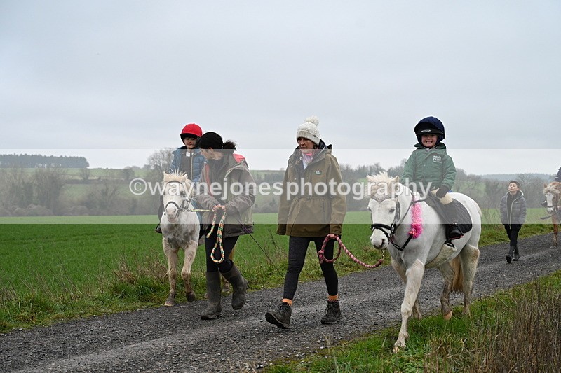 WJ7_9859 - Walk out..