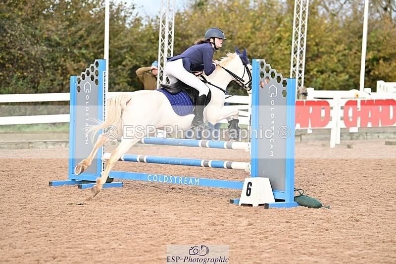 241117X-093741-03286 - Cls 05s A&B Pony Brit Nov & 80 Open