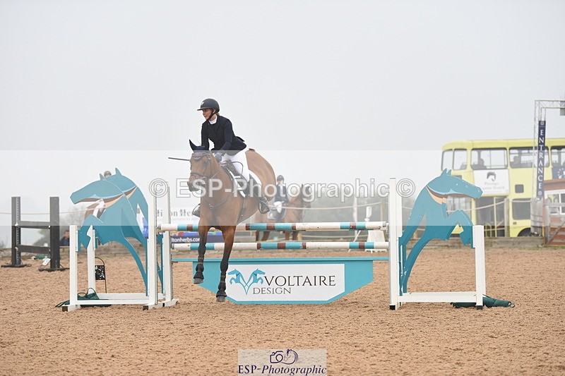 230916A-165400-05685 - Cls 19 Snr 1.10m Derby