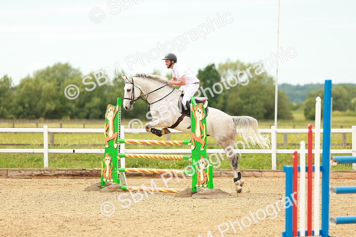 SBM_002073 - Class 4 - Senior Newcomers - 1.10m