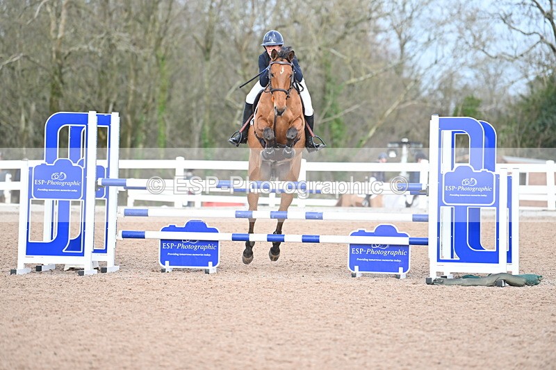 231208A-123259-00733 - Cls 5 Newcomers & 1.10m Open