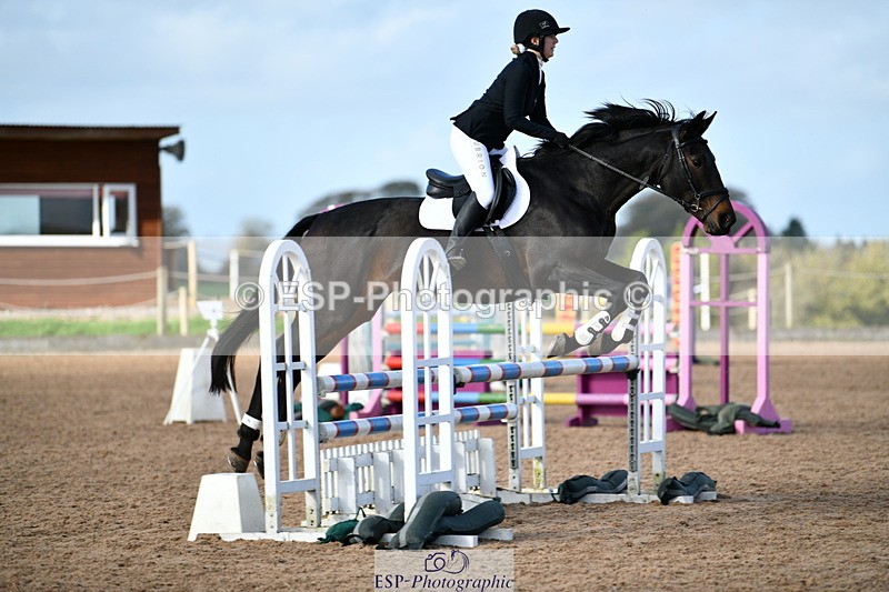 241026A-120024-01104 - SAT Cls 26+27 Club and Schools 90cm