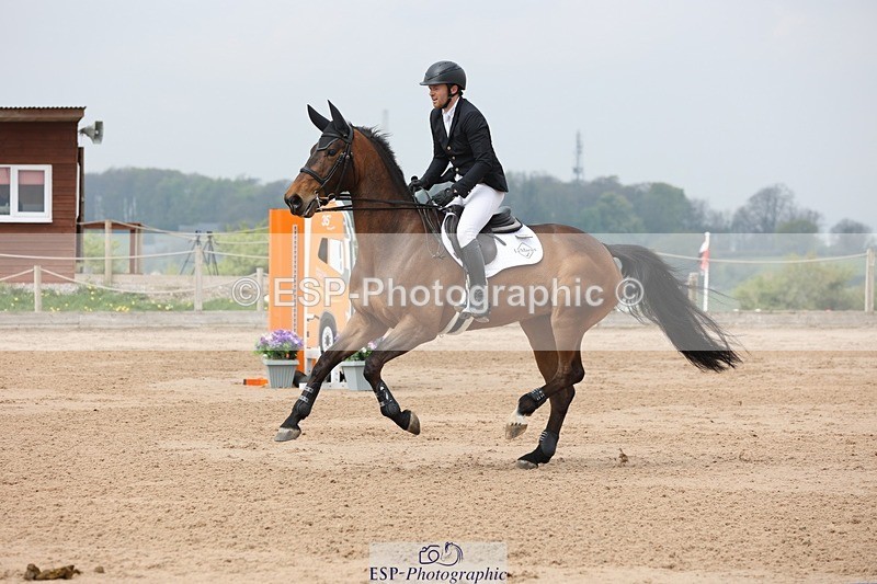 250424-114830-05065 - Cls 1 - 2 Star Small Tour