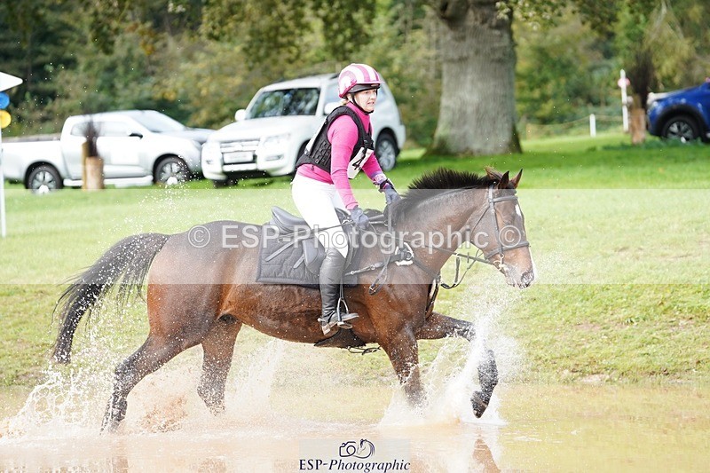 231021-134344-17412 - 439-SNOW.STOPPIN.HIM-Abby.James-SC+XC