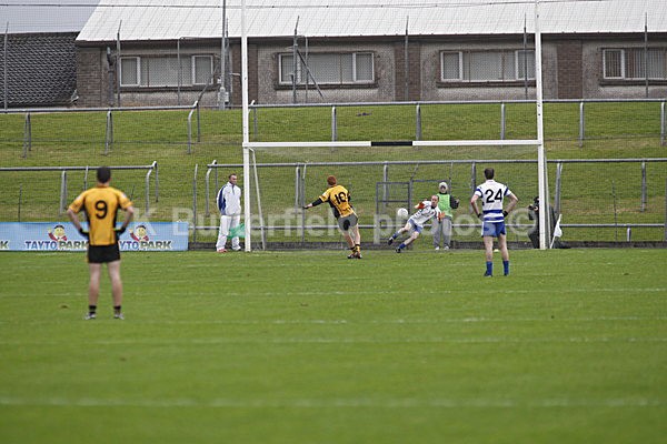 090 - Navan o Mahonys win football final 2015