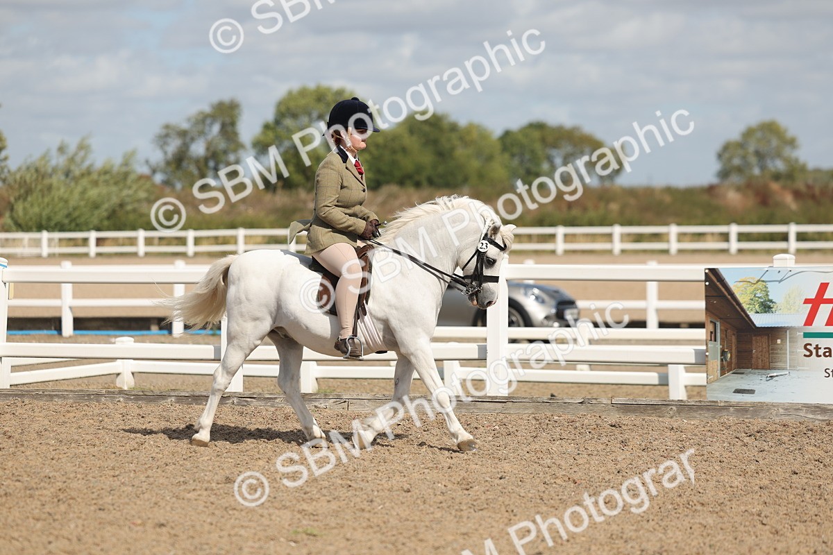 SBM_23212 - Class 807 - young Rider 11 to 16 Years