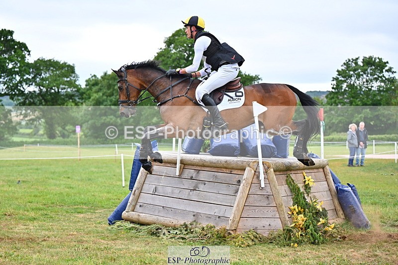 250524A-124633-10686 - B-351-Will.Rawlin-MACKENZY