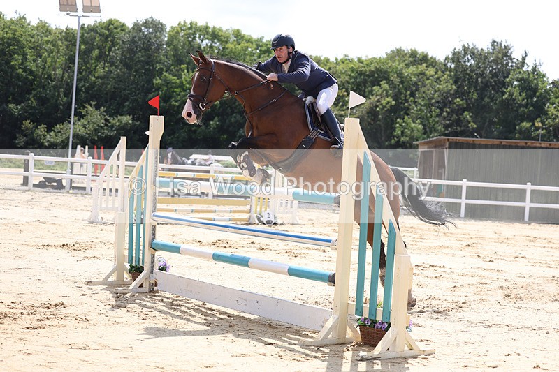3E7A1974 - Class 9: Senior Foxhunter/1.20 open