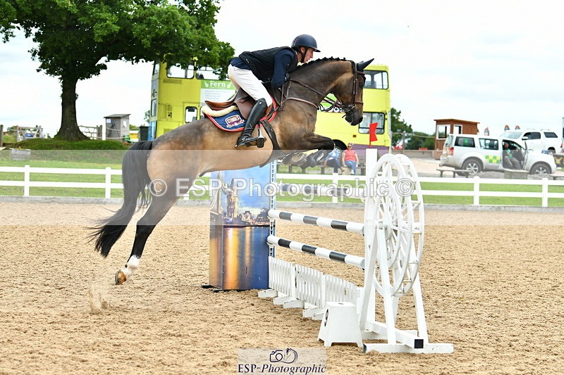 230721A-142028-06855 - Cls 22, 1 Star Gold 1.30m