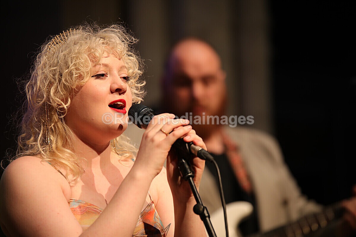 FOLK N BLUES-472 - FOLK and BLUES SEPT 2022