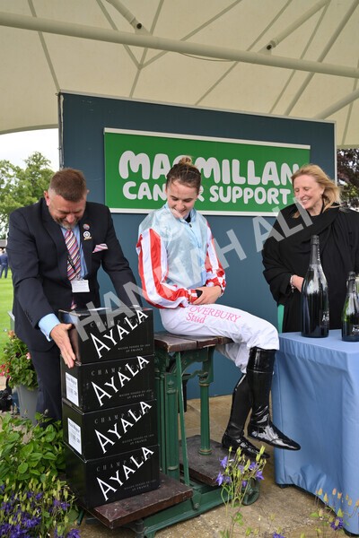 yr11062022r2-107 - Race 2 2.00pm Queen Mother's Cup