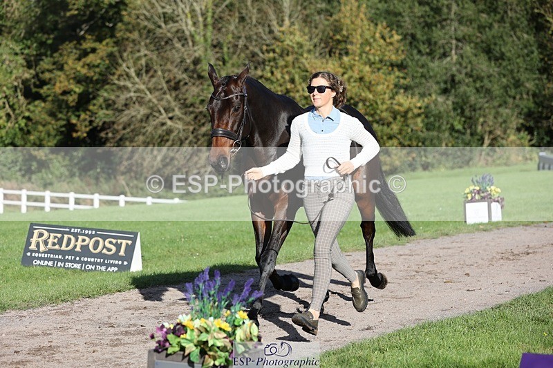 241027-095658-15598 - 553-Hanna.Bertorelli-BWTH.CLASSIC.CUT