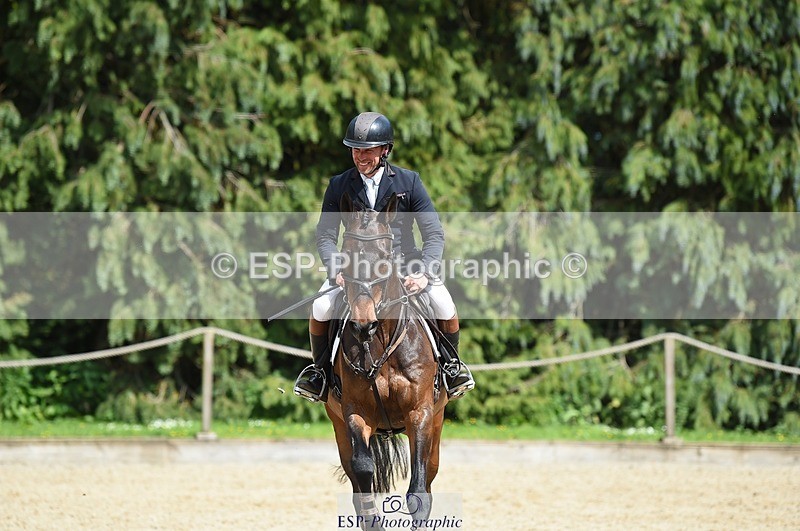 230528-152410-19011 - 119-AUTOGRAF-Simon_Grieve-SUNTrotUp+SJ