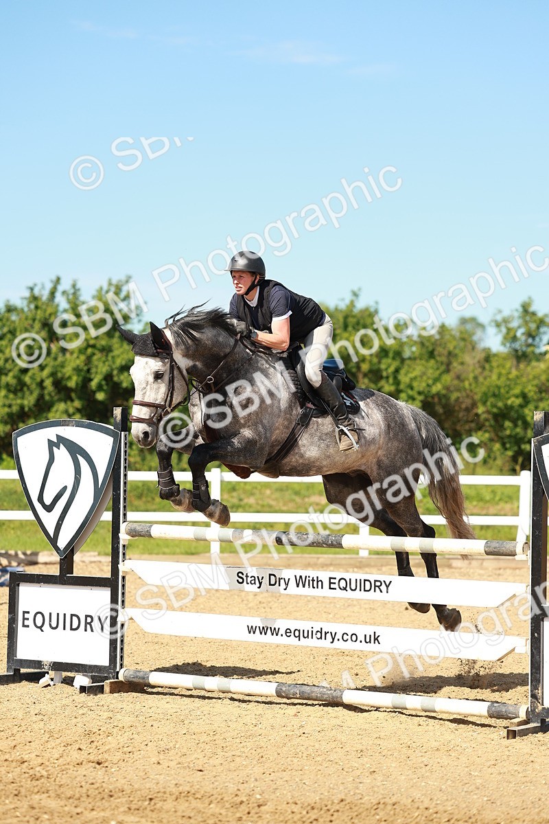 SBM_002834 - Class 4 - Senior Newcomers - 1.10m