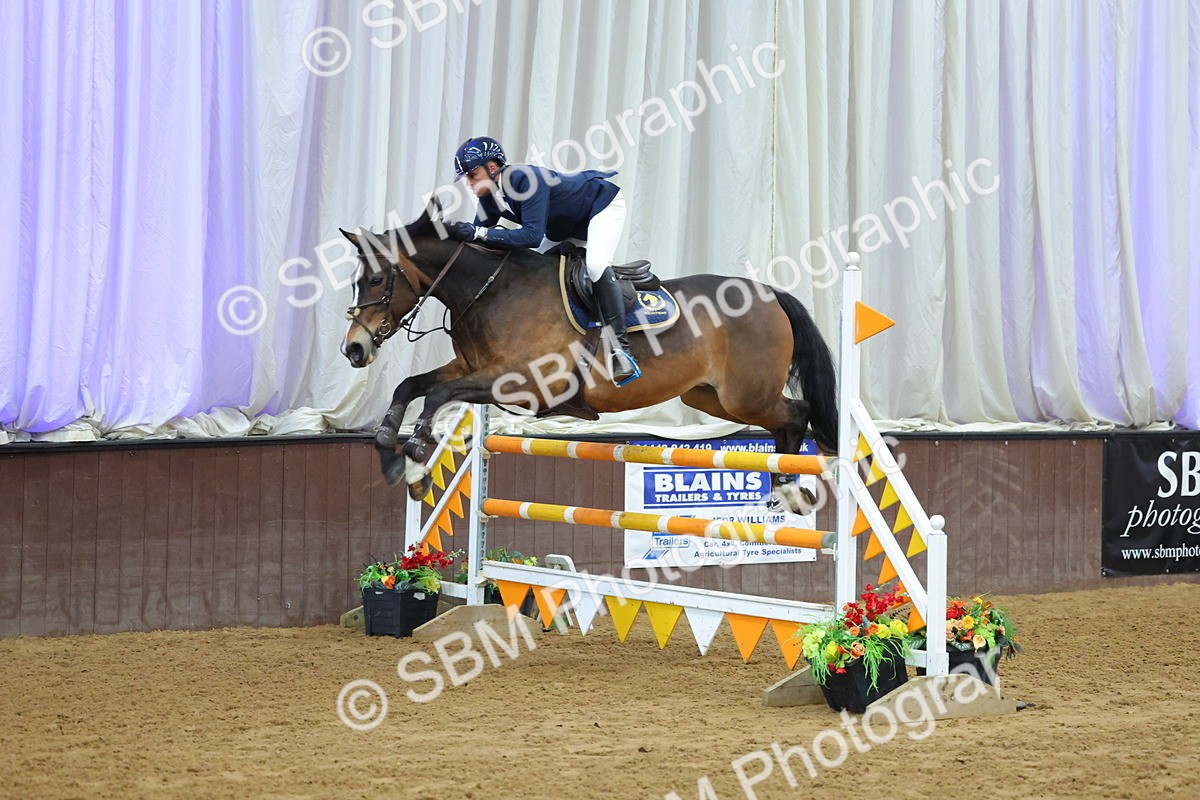 SBM_010560 - Class 23 - Senior Newcomers/ 1.10m Open - First Round (1.10m)