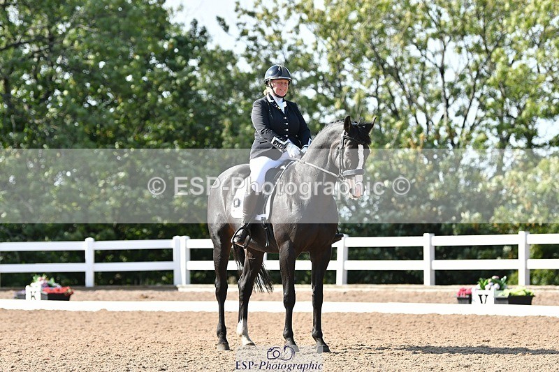 250906-155607-04500 - 057-Joanna.JohnsRockoko