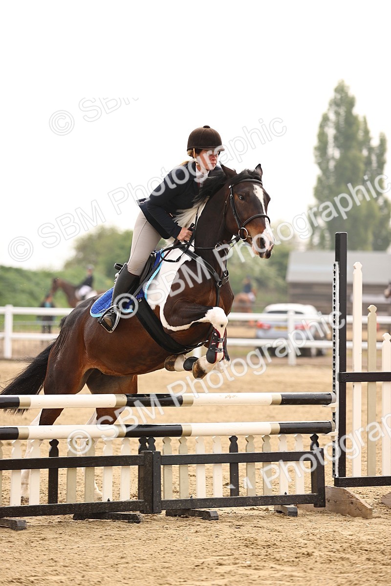  - Class 15 - Senior British novice - 90cm