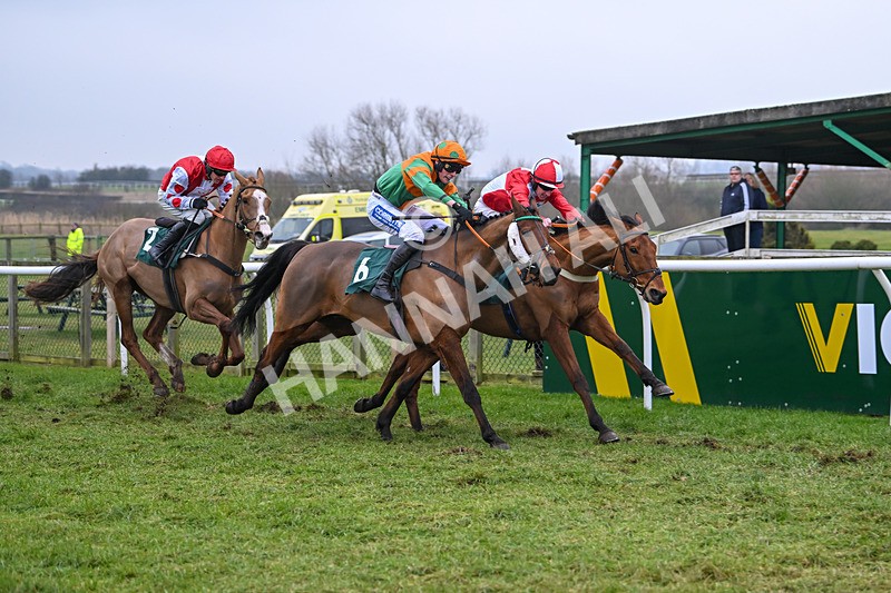 310125-Race 2-Valence dAumont-5309 - Race 2