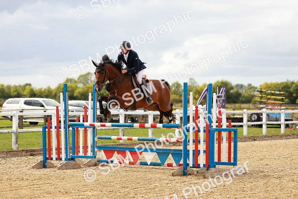 SBM_001352 - Class 4 - Senior Newcomers - 1.10m