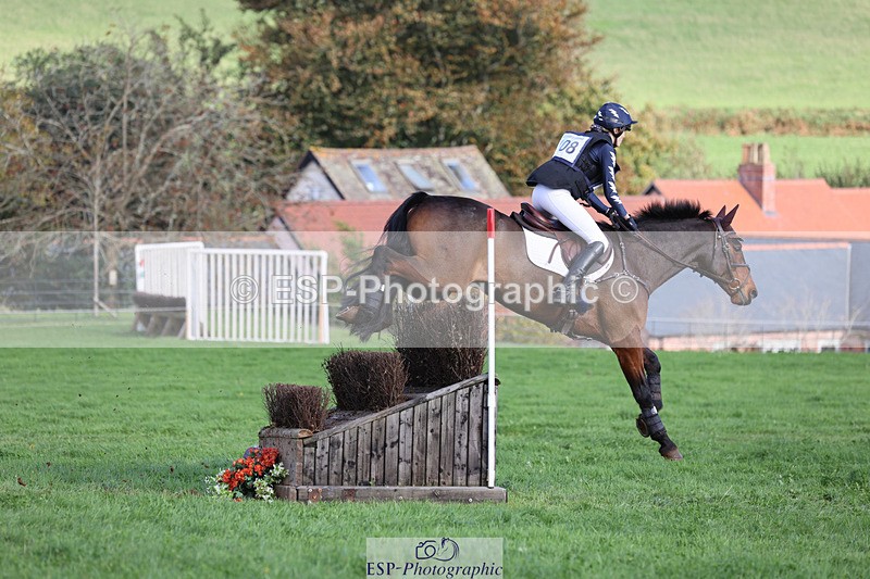 241025-124354-08145 - 108-Xanthe.Baylis-MONBEG.BY.MAGIC