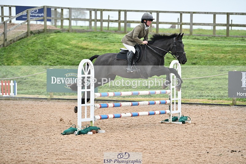 241102A-105802-04144 - SAT Cls 9 British Novice and 90cm Open