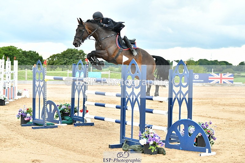 230720A-152155-03830 - Cls 9, 2 Star Big 1.40m Start to break